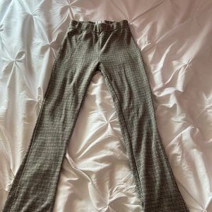 Plaid flare legged stretch pants